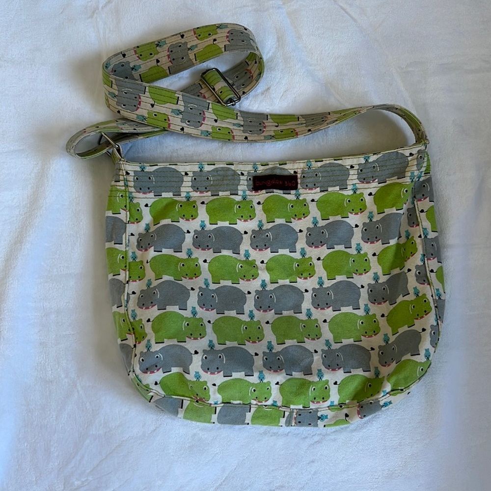 Bungalow 360 hippo bag.
